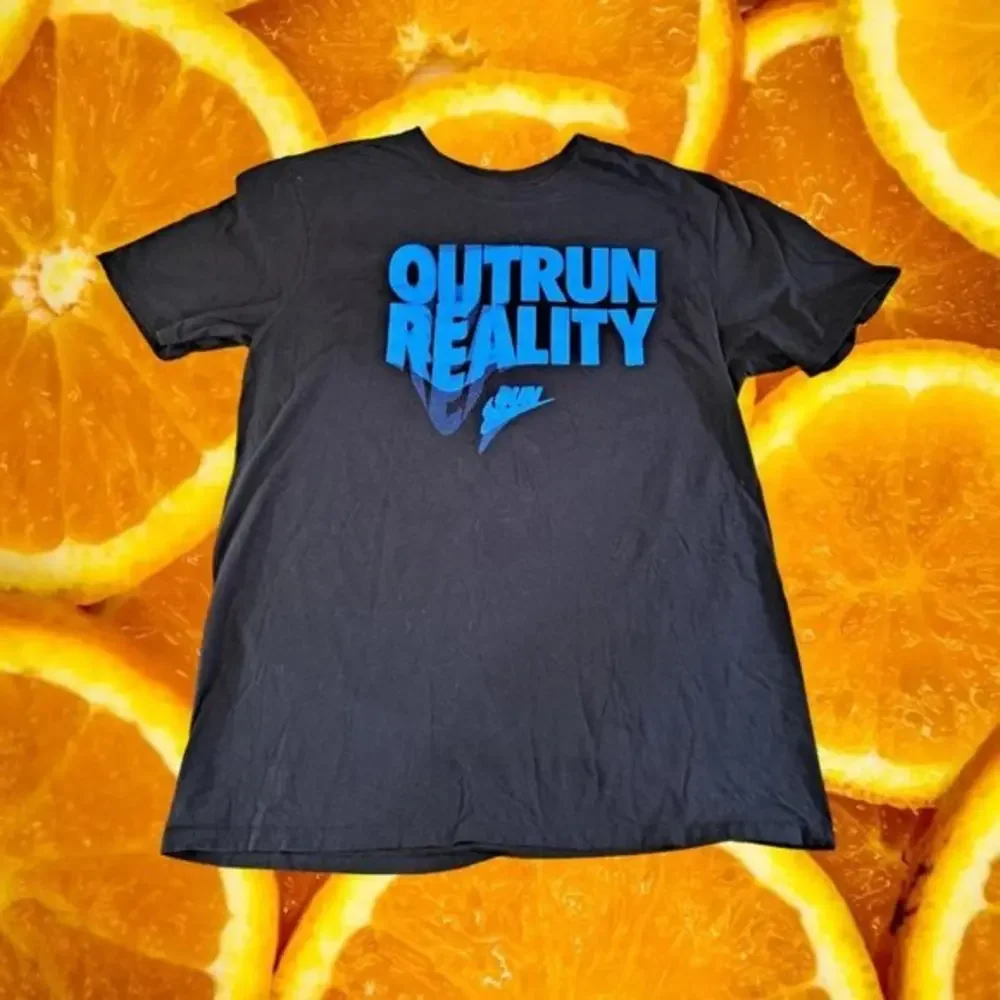 Nike Tee Black OutRun Reality Size‎ Large